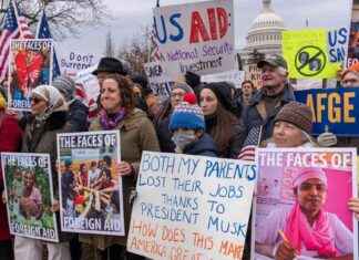 DC Federal Workers Face Job Insecurity Amid Trump Cuts dc-federal-workers-face-job-nsecurity-amid-trump-cuts
