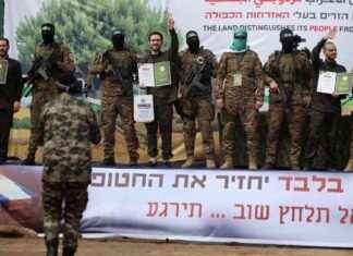 Hamas Frees 6 Hostages in Exchange Agreement hamas-frees-6-hostages-in-exchange-agreement