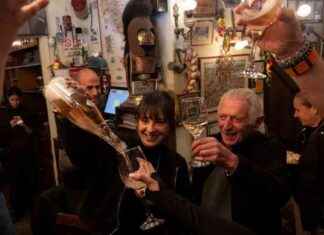 Hamas Releases Three Israeli Hostages hamas-releases-three-sraeli-hostages