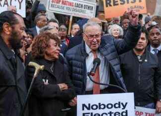 Late-Night Hosts Mock Chuck Schumer’s Attempts to Slam Trump late-night-hosts-mock-chuck-schumers-attempts-to-slam-trump