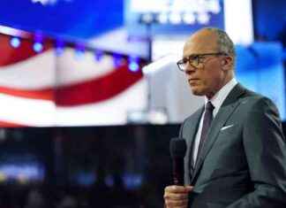 Lester Holt to Step Down as ‘NBC Nightly News’ Anchor lester-holt-to-step-down-as-nbc-nightly-news-anchor