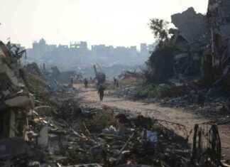 Israeli Hostages Released by Hamas in Southern Gaza sraeli-hostages-released-by-hamas-in-southern-gaza