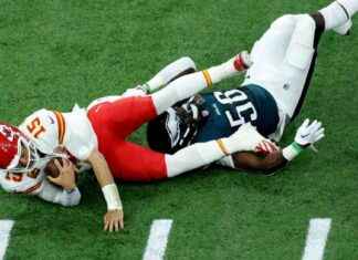 The Eagles Defense Stifles Patrick Mahomes the-eagles-defense-stifles-patrick-mahomes