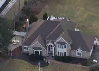 Tragic Murder-Suicide: Husband and Wife Found Dead in Long Island Home tragic-murder-suicide-husband-and-wife-found-dead-in-long-sland-home