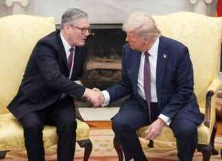 Trump and British Prime Minister Kick Off Ukraine Peace Talks trump-and-british-prime-minister-kick-off-ukraine-peace-talks