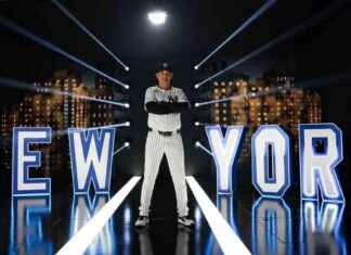 Yankees Extend Manager Aaron Boone’s Contract Through 2027 yankees-extend-manager-aaron-boones-contract-through-2027
