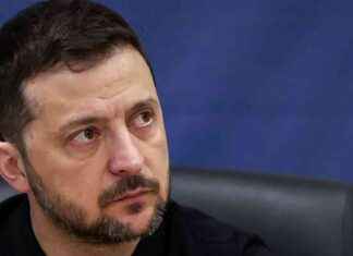 Zelenskyy under pressure on Russia war anniversary, insiders say zelenskyy-under-pressure-on-russia-war-anniversary-insiders-say