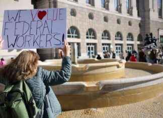Federal Workers Fight Back Against Trump’s Dismantling Efforts federal-workers-fight-back-against-trumps-dismantling-efforts