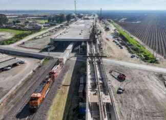 Finding New Funding Crucial for High-Speed Rail Project Success finding-new-funding-crucial-for-high-speed-rail-project-success