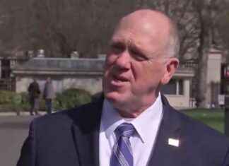 Homan confronts reporter on ‘200-year-old’ immigration law homan-confronts-reporter-on-200-year-old-immigration-law