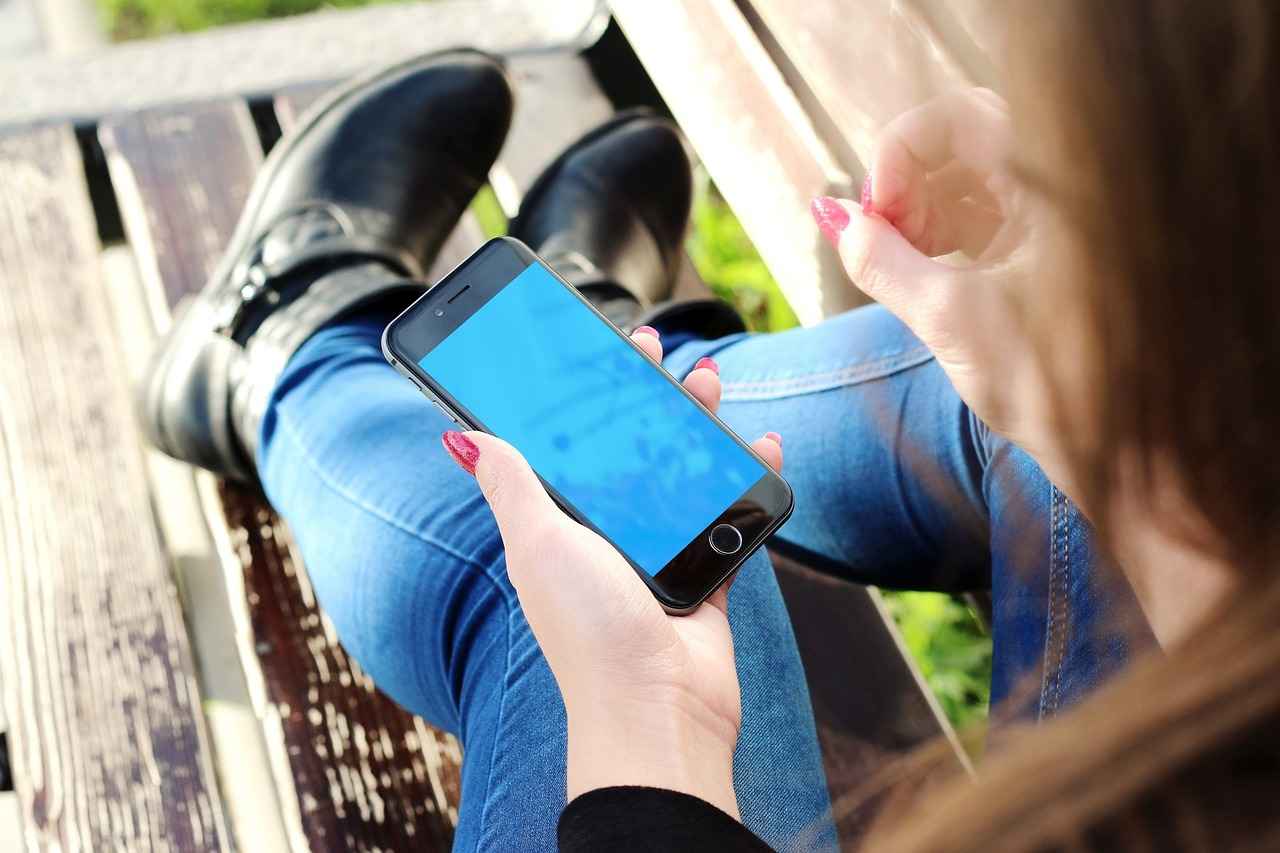 Understanding Phone Locking Mechanisms