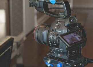 IMS3000 Deluxe Film Vault Ingest DCP: A Technical Guide IMS3000 Deluxe Film Vault Ingest DCP: A Technical Guide