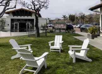 Malibu Businesses Struggle After Fire and PCH Restrictions malibu-businesses-struggle-after-fire-and-pch-restrictions