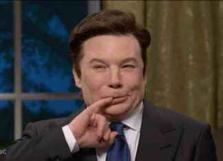 Mike Myers as Elon Musk Does Dr. Evil Pinky Gesture mike-myers-as-elon-musk-does-dr-evil-pinky-gesture