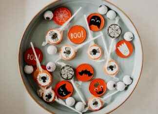 Can Yaman And Demet Özdemir Latest News Can Yaman And Demet Özdemir Latest News