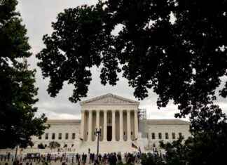 Supreme Court rejects Trump’s bid for quick deportations of young Venezuelans supreme-court-rejects-trumps-bid-for-quick-deportations-of-young-venezuelans