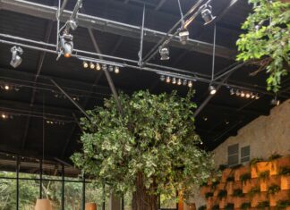 Centerpieces At Wedding Receptions Nyt: Stunning Ideas To Wow Guests