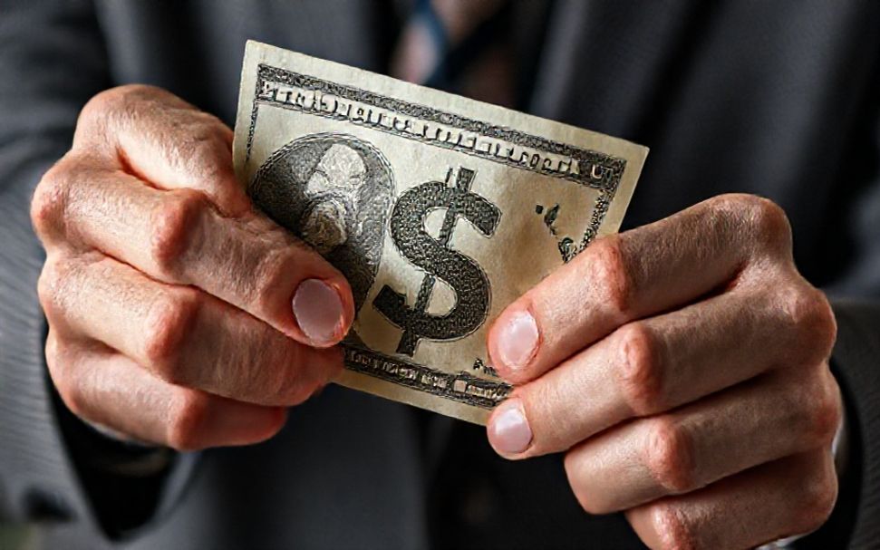 Strong Dollar: How It Affects US Exports and Global Trade 4 How to Protect Your Business from a Strong Dollar’s Impact*
