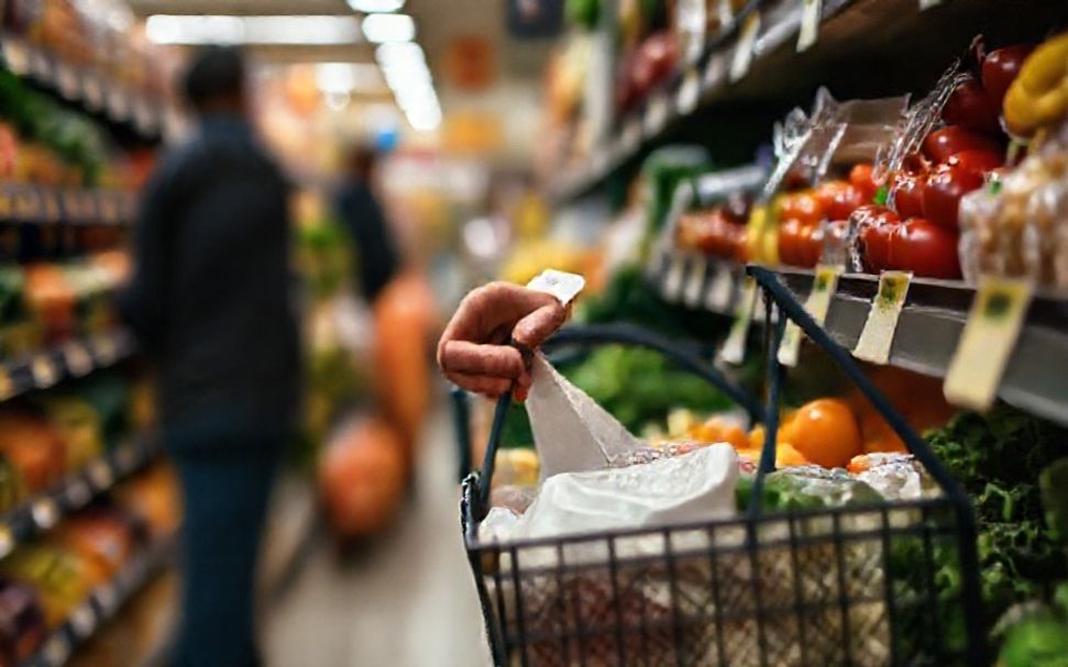 Inflation's Toll on Middle-Class Budgets: What You Can Do 3 Why Your Grocery Bill Is Skyrocketing—And What to Do About It"*